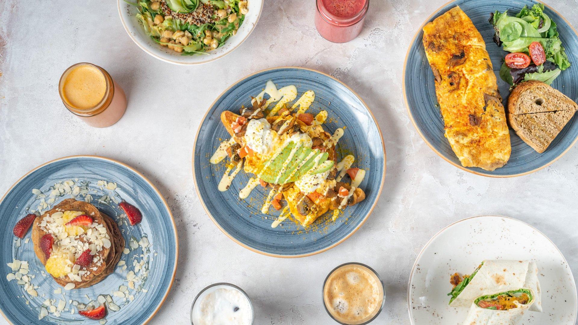 Breakfast plates and drinks pictured at ZOPYRON in Alexandroupoli